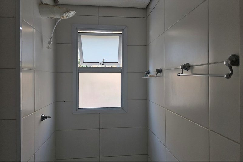 Apartamento à Venda, 57m - 2 Dorm. - R$ 260.000 - Cond. Villa de Espanha – Sorocaba – SP Rua Santa Maria Sorocaba - 