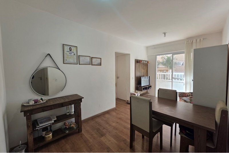 Apartamento à Venda, 57m - 2 Dorm. - R$ 260.000 - Cond. Villa de Espanha – Sorocaba – SP Rua Santa Maria Sorocaba - 