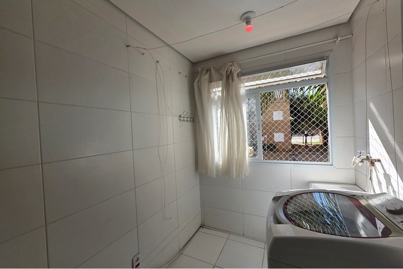 Apartamento à Venda, 57m - 2 Dorm. - R$ 260.000 - Cond. Villa de Espanha – Sorocaba – SP Rua Santa Maria Sorocaba - 
