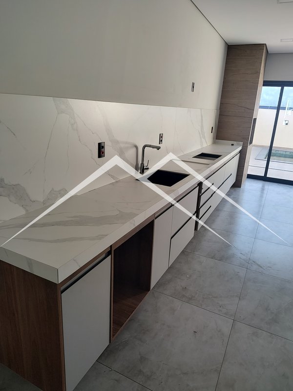 🏡 Casa de Alto Padrão magnifica, Condomínio Residencial Costa das Areias, Salto-SP  Salto - 