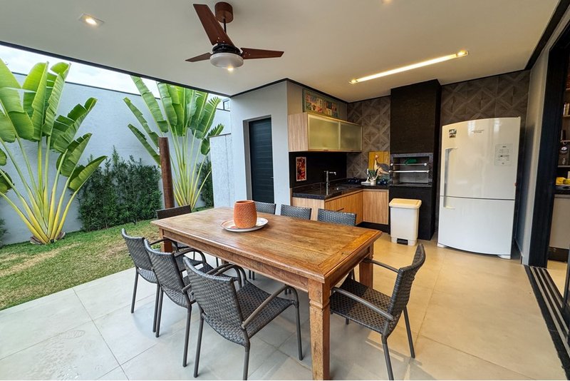 Casa à venda, 243m - 3 Suites - R$ - 2.650.000 - Alphaville Nova Esplanada - Votorantim-SP Alameda Londres Votorantim - 
