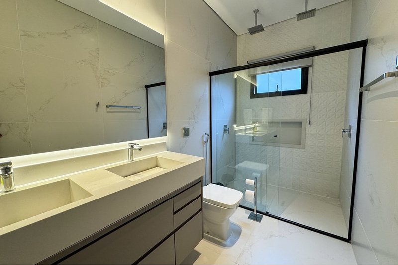 Casa à venda, 243m - 3 Suites - R$ - 2.650.000 - Alphaville Nova Esplanada - Votorantim-SP Alameda Londres Votorantim - 