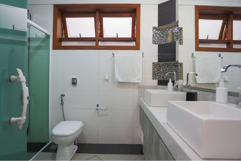 Apartamento á Venda, 94m - 2 Dorm. 1 Suite - R$ 480.000 - Sorocaba - SP Rua Rio Grande do Sul Sorocaba - 