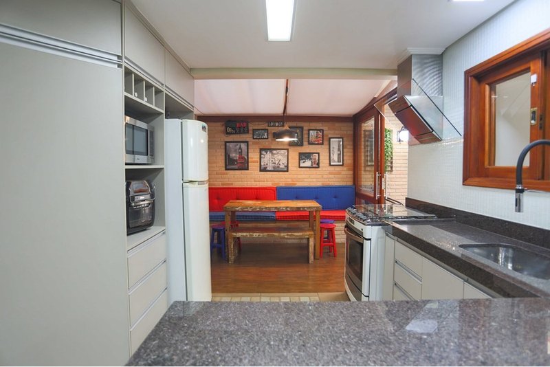 Apartamento á Venda, 94m - 2 Dorm. 1 Suite - R$ 480.000 - Sorocaba - SP Rua Rio Grande do Sul Sorocaba - 