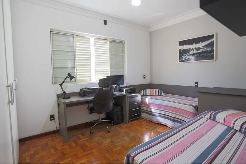 Apartamento á Venda, 94m - 2 Dorm. 1 Suite - R$ 480.000 - Sorocaba - SP Rua Rio Grande do Sul Sorocaba - 