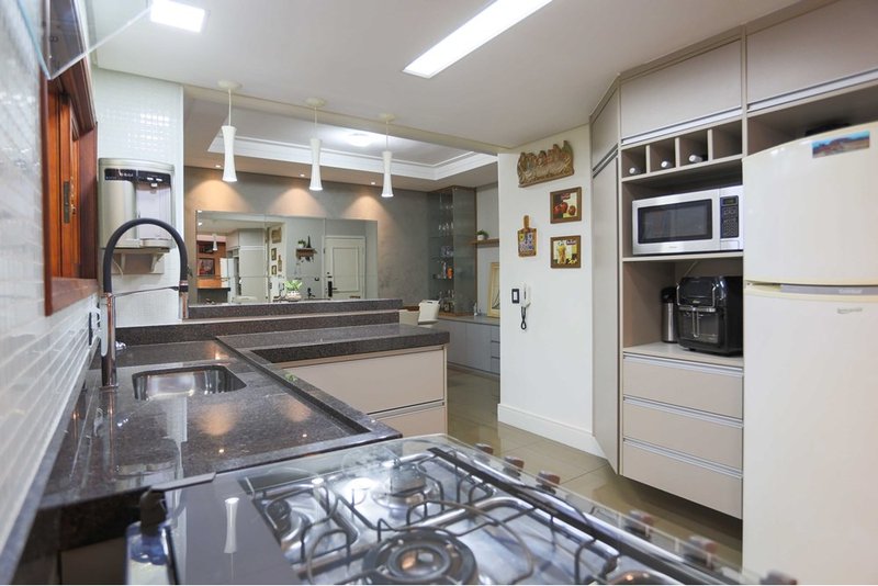 Apartamento á Venda, 94m - 2 Dorm. 1 Suite - R$ 480.000 - Sorocaba - SP Rua Rio Grande do Sul Sorocaba - 