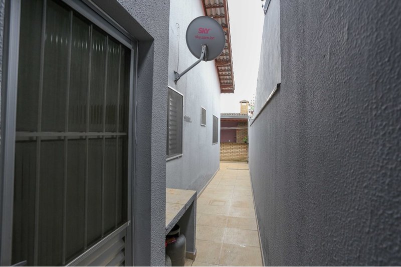 Casa à venda, 112m - 3 Dorm, 1 suíte - R$ 440.000 - Wanel Ville - Sorocaba - SP Rua Darcy Fruet Sorocaba - 