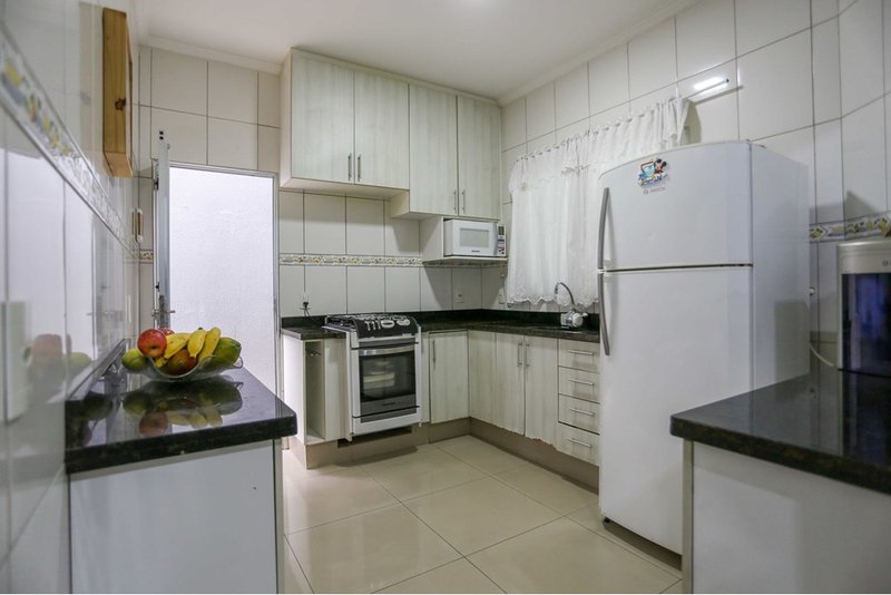 Casa à venda, 112m - 3 Dorm, 1 suíte - R$ 440.000 - Wanel Ville - Sorocaba - SP Rua Darcy Fruet Sorocaba - 
