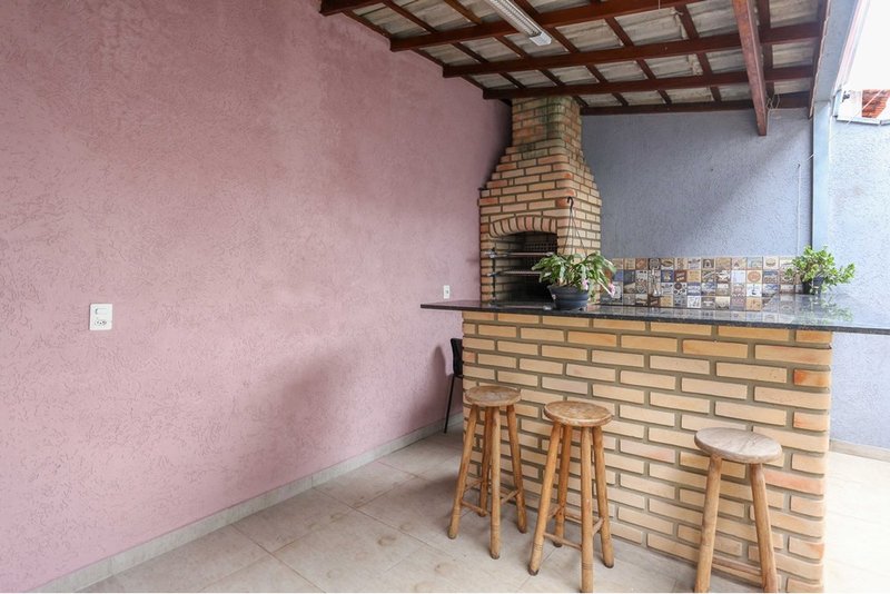 Casa à venda, 112m - 3 Dorm, 1 suíte - R$ 440.000 - Wanel Ville - Sorocaba - SP Rua Darcy Fruet Sorocaba - 