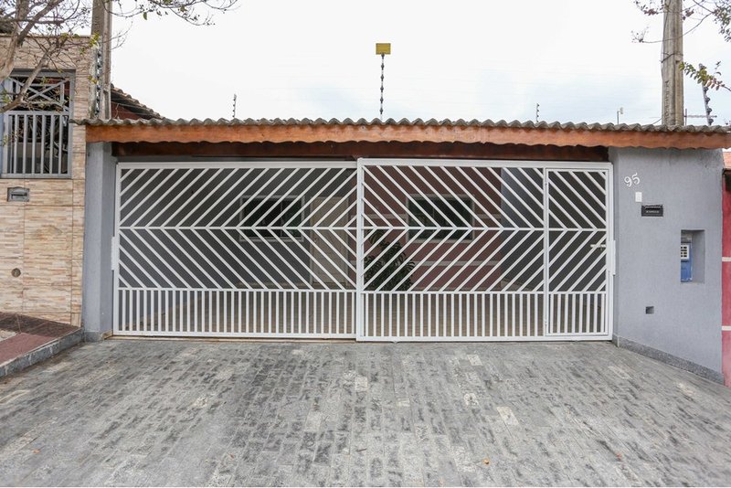 Casa à venda, 112m - 3 Dorm, 1 suíte - R$ 440.000 - Wanel Ville - Sorocaba - SP Rua Darcy Fruet Sorocaba - 