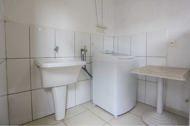 Casa à venda, 112m - 3 Dorm, 1 suíte - R$ 440.000 - Wanel Ville - Sorocaba - SP Rua Darcy Fruet Sorocaba - 