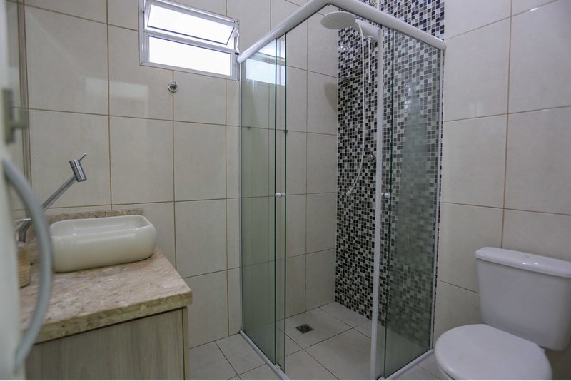 Casa à venda, 112m - 3 Dorm, 1 suíte - R$ 440.000 - Wanel Ville - Sorocaba - SP Rua Darcy Fruet Sorocaba - 
