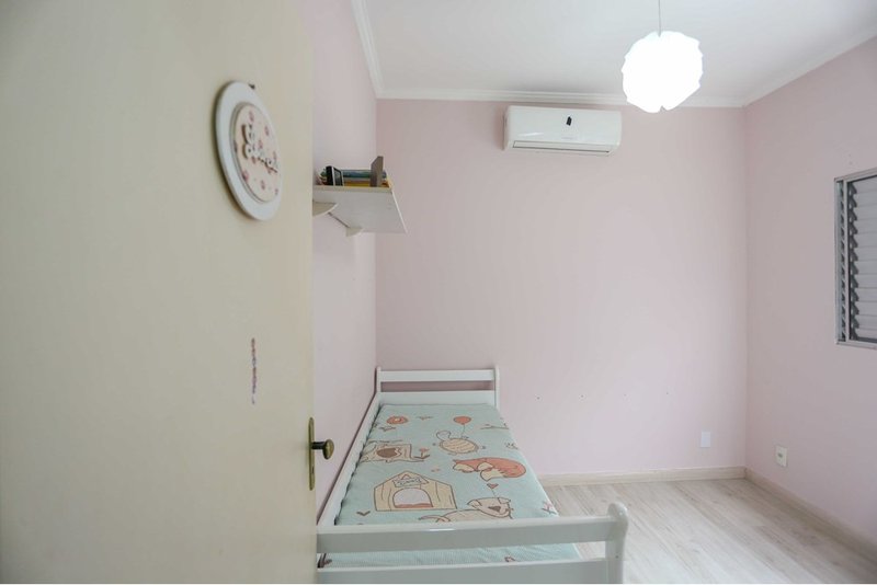 Casa à venda, 112m - 3 Dorm, 1 suíte - R$ 440.000 - Wanel Ville - Sorocaba - SP Rua Darcy Fruet Sorocaba - 