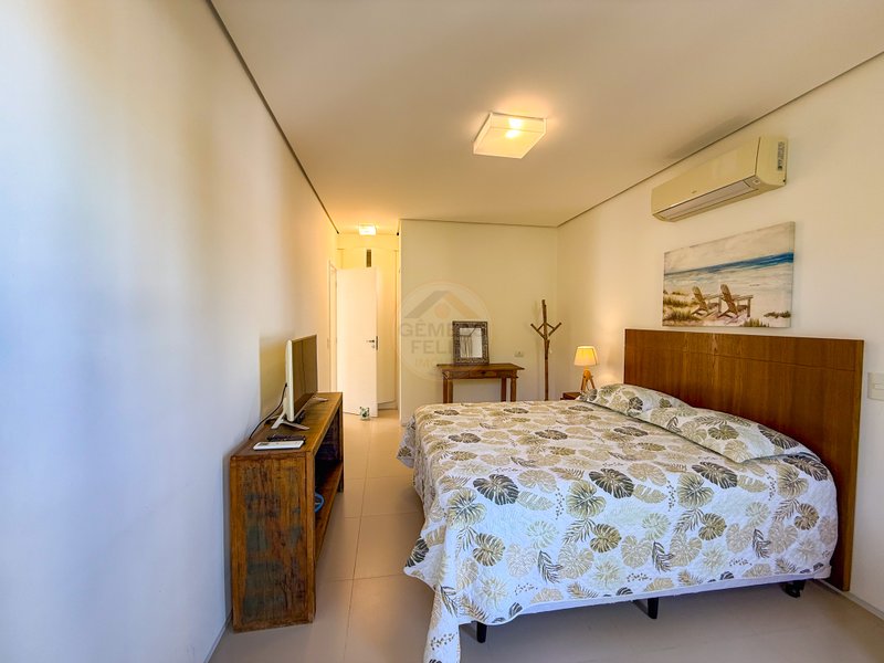 Casa em Condomínio na Praia de Juquehy - LOCAÇÃO ANUAL E VENDA  São Sebastião - 