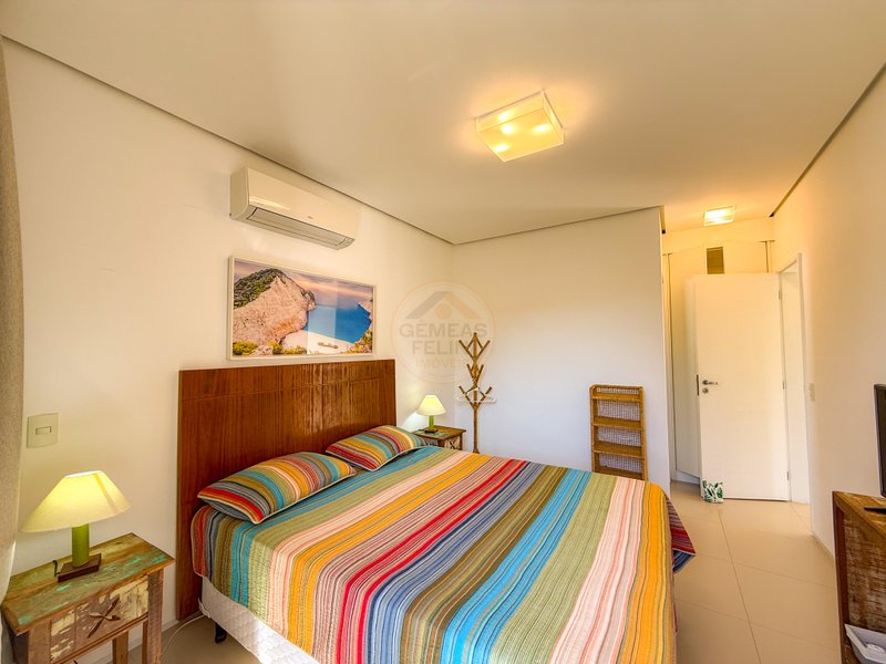 Casa em Condomínio na Praia de Juquehy - LOCAÇÃO ANUAL E VENDA  São Sebastião - 