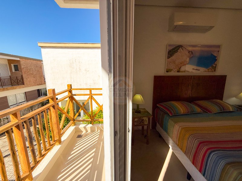 Casa em Condomínio na Praia de Juquehy - LOCAÇÃO ANUAL E VENDA  São Sebastião - 
