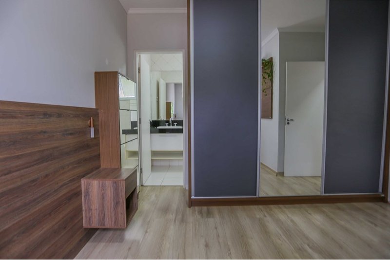 Casa à venda, 115m - 3 Dorm. 1 Suite - 580.000 - Condomínio Chácara Sonia - Sorocaba SP Rua Fernandes Camacho Sorocaba - 