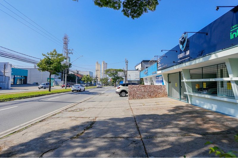 Casa Comercial à Venda, 255m, 4 Dormitórios, R$ 999.000 - Bairro Trujillo em Sorocaba - SP Avenida General Osório Sorocaba - 