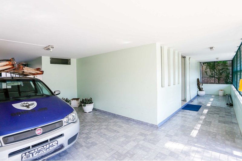 Casa Comercial à Venda, 255m, 4 Dormitórios, R$ 999.000 - Bairro Trujillo em Sorocaba - SP Avenida General Osório Sorocaba - 