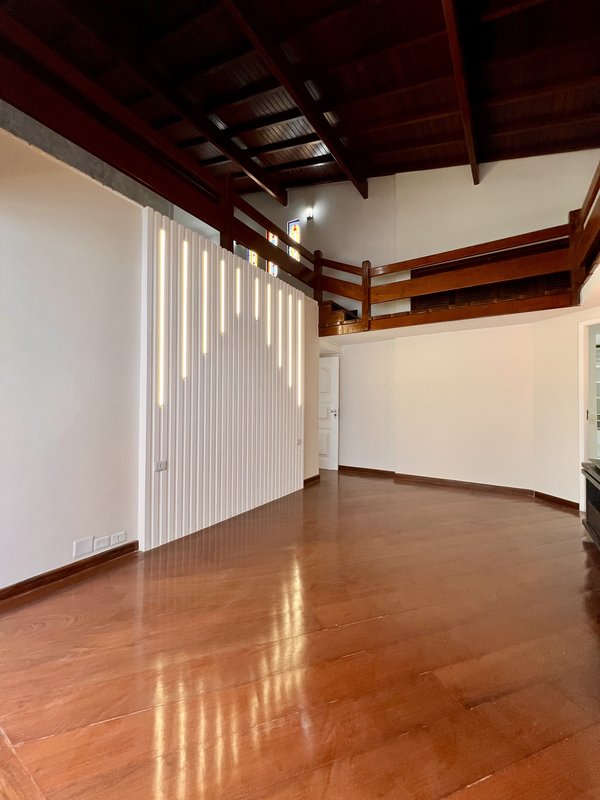 Cobertura duplex espetacular com 4 suítes na Barra da Tijuca  Rio de Janeiro - 