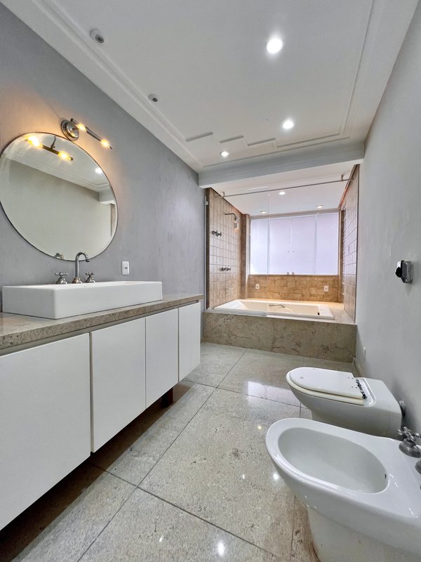 Cobertura duplex espetacular com 4 suítes na Barra da Tijuca  Rio de Janeiro - 