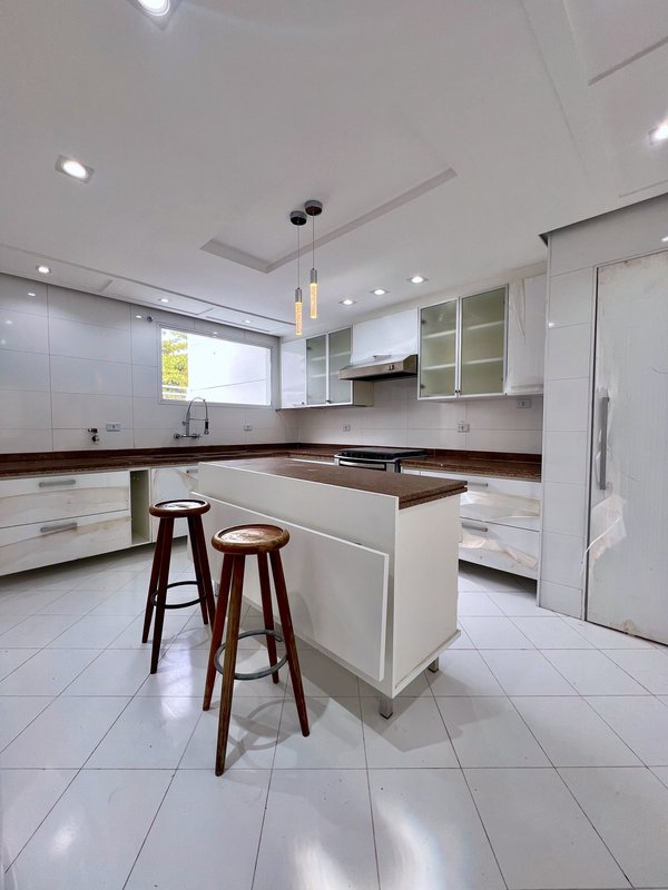 Cobertura duplex espetacular com 4 suítes na Barra da Tijuca  Rio de Janeiro - 