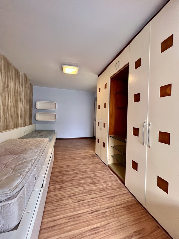 Cobertura duplex espetacular com 4 suítes na Barra da Tijuca  Rio de Janeiro - 