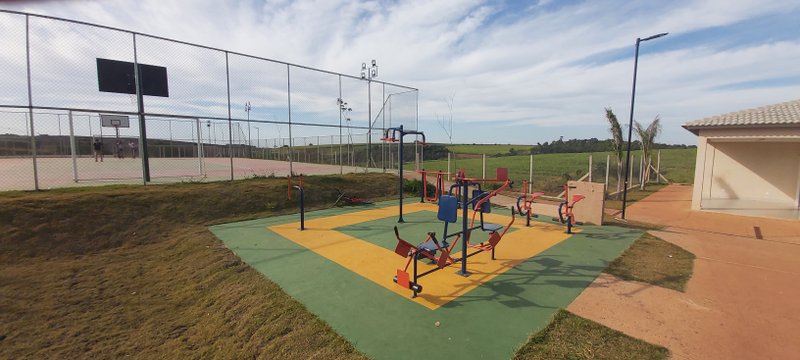 ALUGO-CASA DE 2 DORMITÓRIOS EM CONDOMÍNIO VILLAGE GOLDEN EM BOITUVA Estrada Municipal Roque Antunes Fragozo Boituva - 