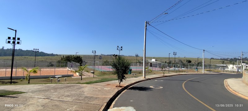 ALUGO-CASA DE 2 DORMITÓRIOS EM CONDOMÍNIO VILLAGE GOLDEN EM BOITUVA Estrada Municipal Roque Antunes Fragozo Boituva - 