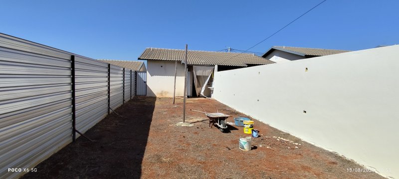 ALUGO-CASA DE 2 DORMITÓRIOS EM CONDOMÍNIO VILLAGE GOLDEN EM BOITUVA Estrada Municipal Roque Antunes Fragozo Boituva - 