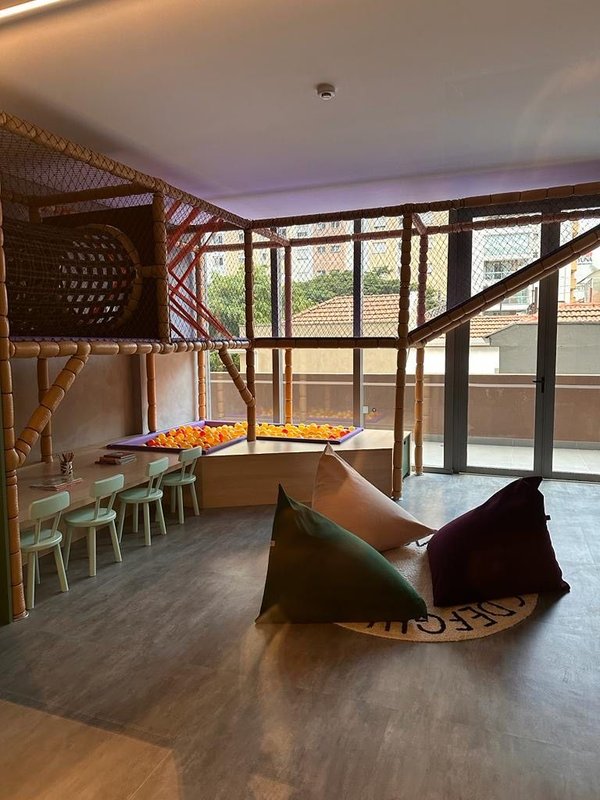 Studio Mobiliado com 25m² em Pinheiros Rua Alves Guimarães São Paulo - 