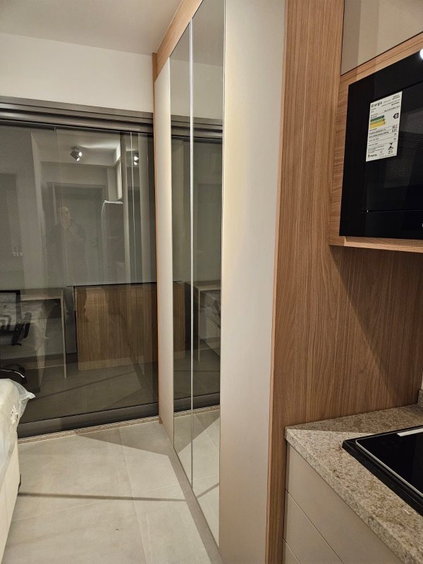 Studio Mobiliado com 25m² em Pinheiros Rua Alves Guimarães São Paulo - 