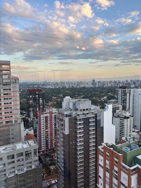 Studio Mobiliado com 25m² em Pinheiros Rua Alves Guimarães São Paulo - 