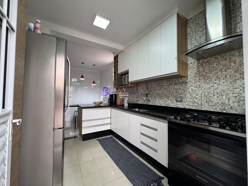 Casa térrea 2 dormitórios + área gourmet  Guarulhos - 