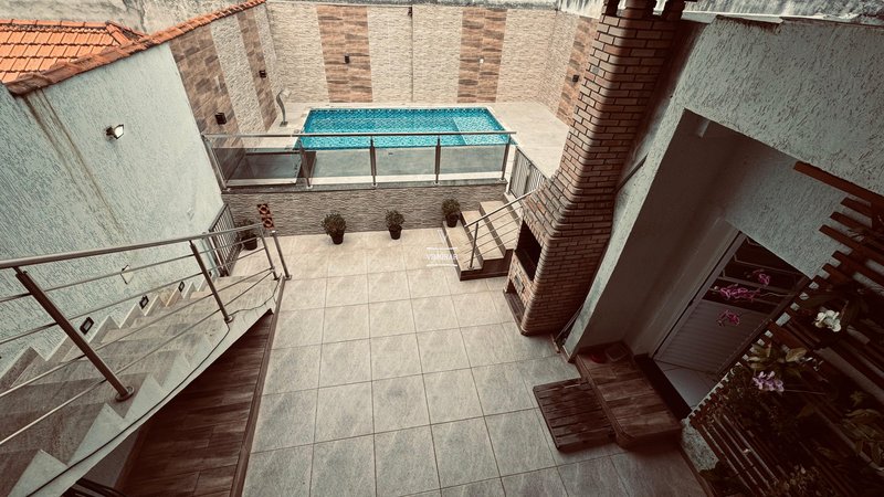 Casa térrea 2 dormitórios + área gourmet  Guarulhos - 