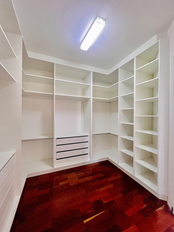 LOCAÇÃO LAGO AZUL (R$15.000,00 pacote) 5 dorm. - ARAÇOIABA DA SERRA / SP ALAMEDA DAS AMOREIRAS Araçoiaba da Serra - 