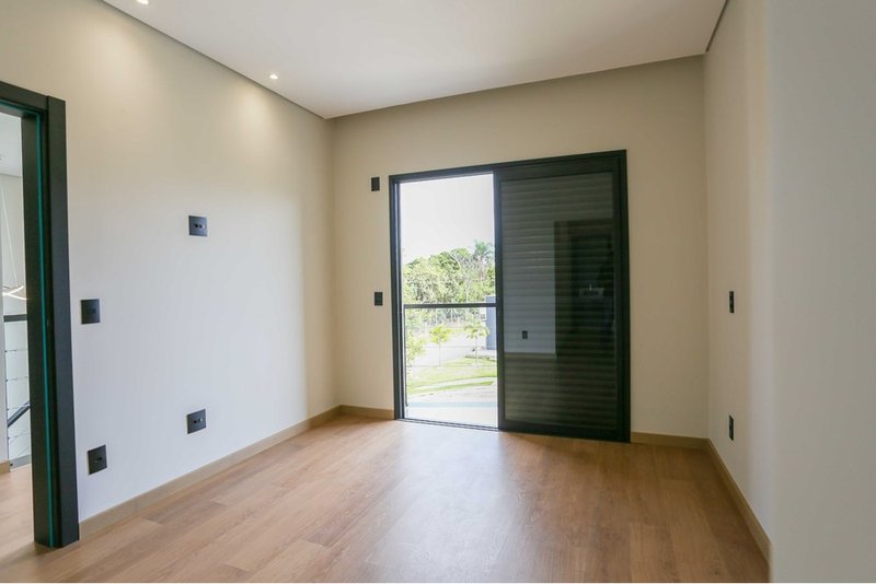 Casa com 3 Suites à venda, 180m - R$ 1.160.000  Cond. Terras de São Francisco - Sorocaba Rua José Antonio Rodrigues Sorocaba - 
