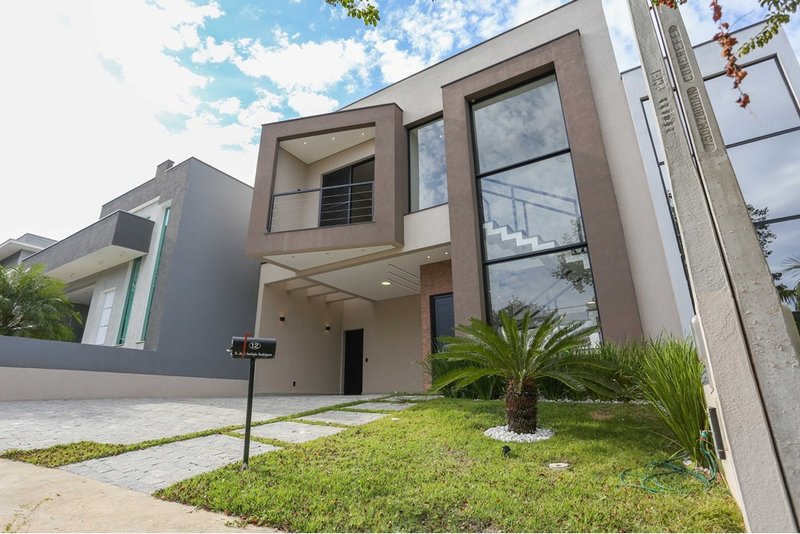 Casa com 3 Suites à venda, 180m - R$ 1.160.000  Cond. Terras de São Francisco - Sorocaba Rua José Antonio Rodrigues Sorocaba - 