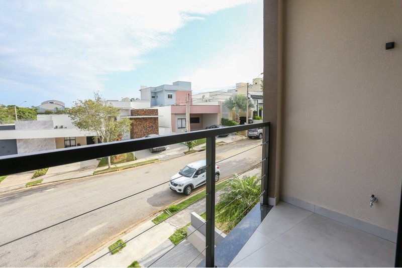 Casa com 3 Suites à venda, 180m - R$ 1.160.000  Cond. Terras de São Francisco - Sorocaba Rua José Antonio Rodrigues Sorocaba - 