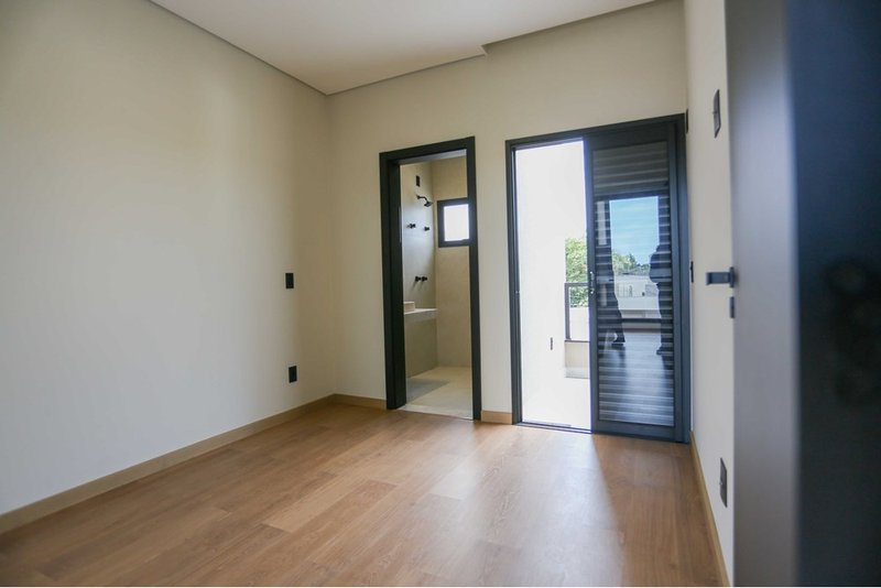 Casa com 3 Suites à venda, 180m - R$ 1.160.000  Cond. Terras de São Francisco - Sorocaba Rua José Antonio Rodrigues Sorocaba - 