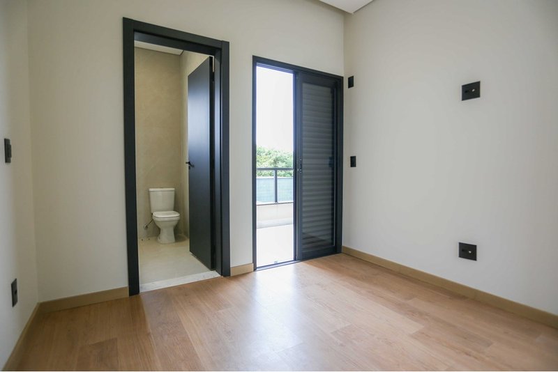 Casa com 3 Suites à venda, 180m - R$ 1.160.000  Cond. Terras de São Francisco - Sorocaba Rua José Antonio Rodrigues Sorocaba - 