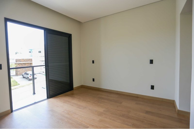 Casa com 3 Suites à venda, 180m - R$ 1.160.000  Cond. Terras de São Francisco - Sorocaba Rua José Antonio Rodrigues Sorocaba - 