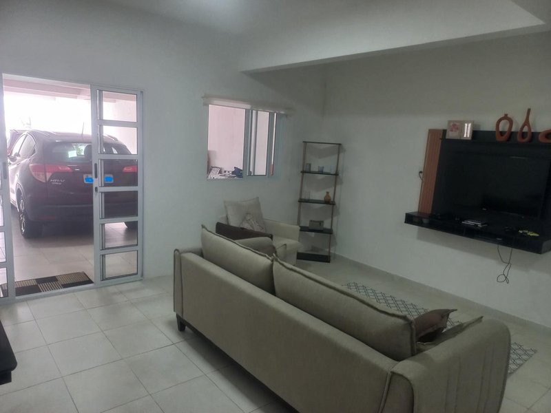 Sobrado com piscina aquecida no Residencial Rubi  Mogi das Cruzes - 