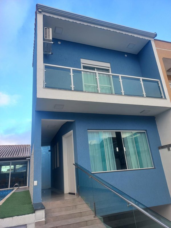 Sobrado com piscina aquecida no Residencial Rubi  Mogi das Cruzes - 