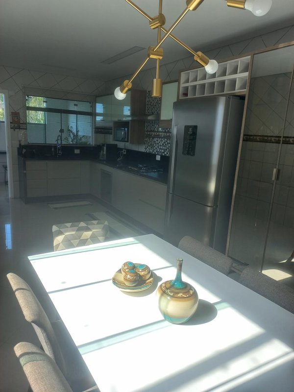 Sobrado com piscina aquecida no Residencial Rubi  Mogi das Cruzes - 