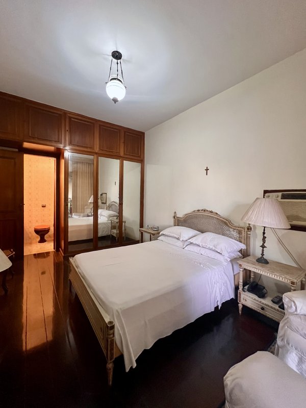 Apartamento com 3 quartos espaçosos na Barra da Tijuca  Rio de Janeiro - 