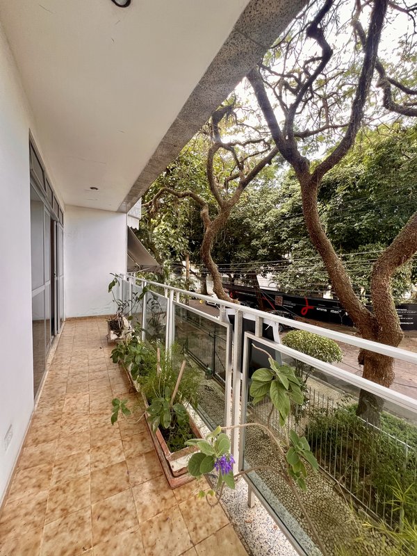 Apartamento com 3 quartos espaçosos na Barra da Tijuca  Rio de Janeiro - 
