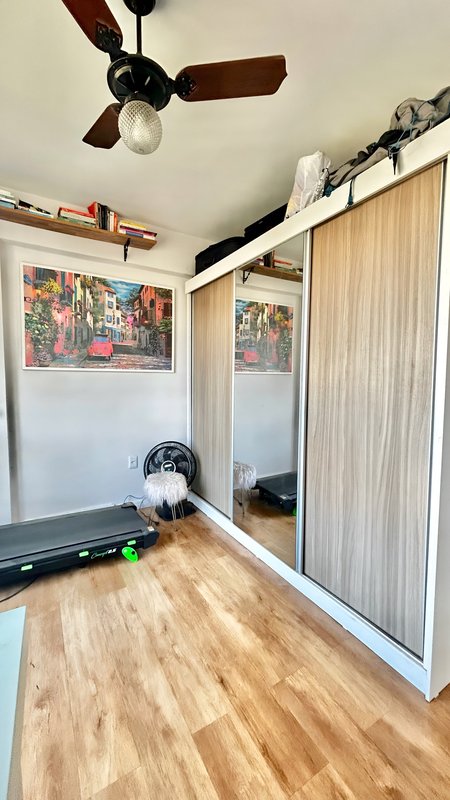 R$ 480.000 - APARTAMENTO - SEMI-MOBILIADO - ANDAR ALTO - 81M2 - 2 DORM - VISTA - 1 VAGA Rua Sarmento Leite Porto Alegre - 