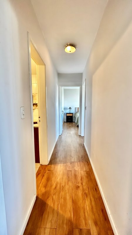 R$ 480.000 - APARTAMENTO - SEMI-MOBILIADO - ANDAR ALTO - 81M2 - 2 DORM - VISTA - 1 VAGA Rua Sarmento Leite Porto Alegre - 