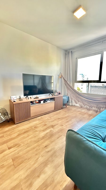 R$ 480.000 - APARTAMENTO - SEMI-MOBILIADO - ANDAR ALTO - 81M2 - 2 DORM - VISTA - 1 VAGA Rua Sarmento Leite Porto Alegre - 
